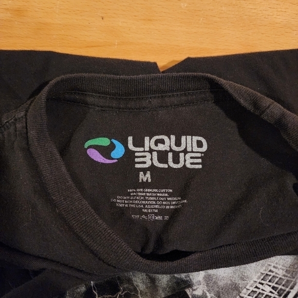 Liquid Blue AC/DC Black Guitar T-shirt SHort Sleeve Graphic Crew Neck sz Md - Picture 4 of 6